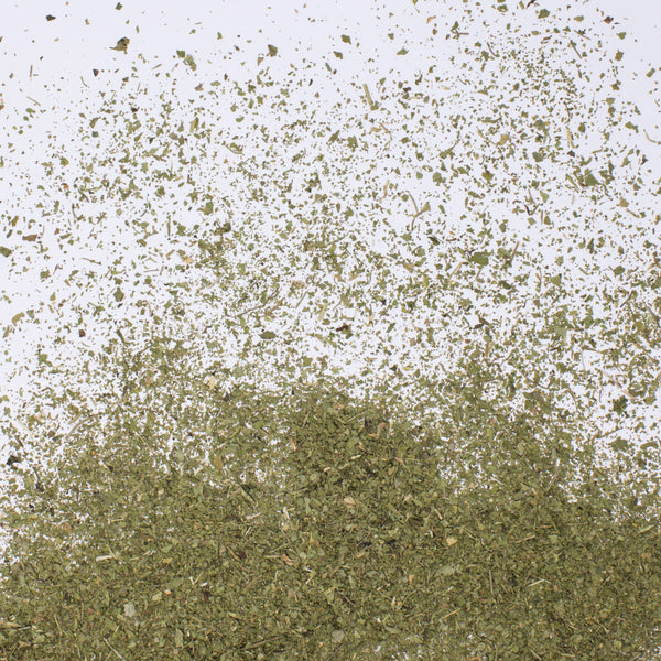 Es una hoja verde y fragante.