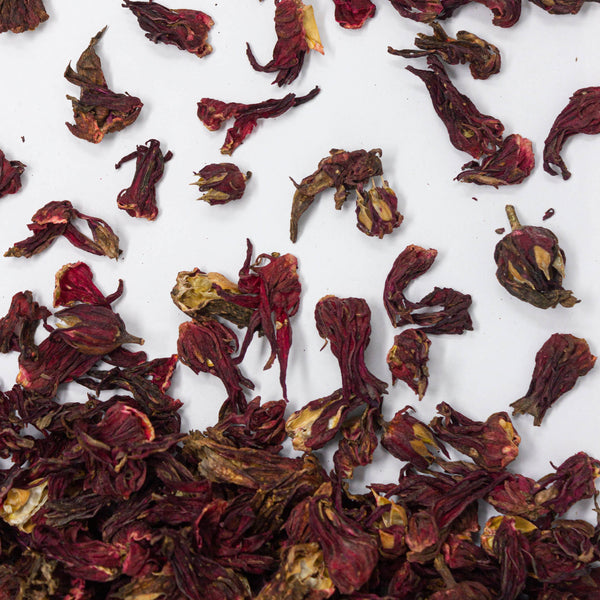 Flores secas de color rojo oscuro.