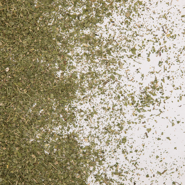 Hojas de color verde oscuro