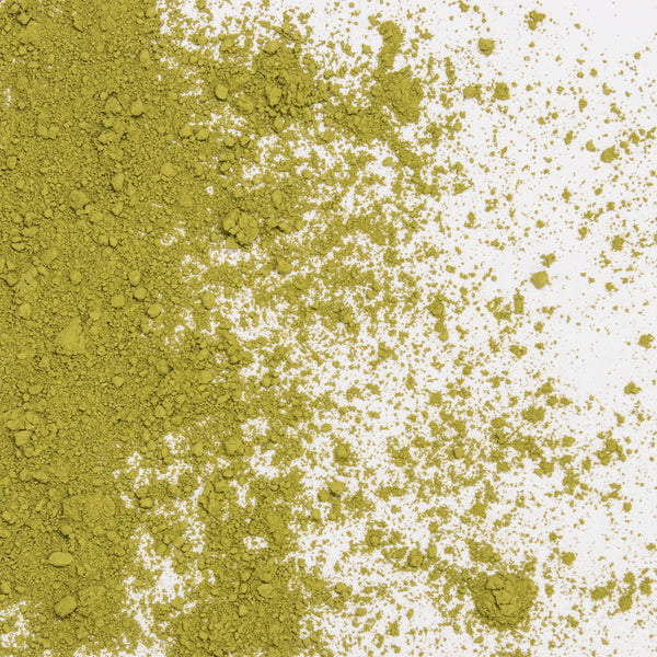 Polvo fino de color verde obscuro.