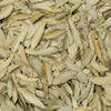 Hoja de tamaño mediano, forma ovalada y de color verde.